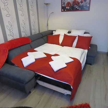 Szofi Apartman Хайдусобосло Экстерьер фото