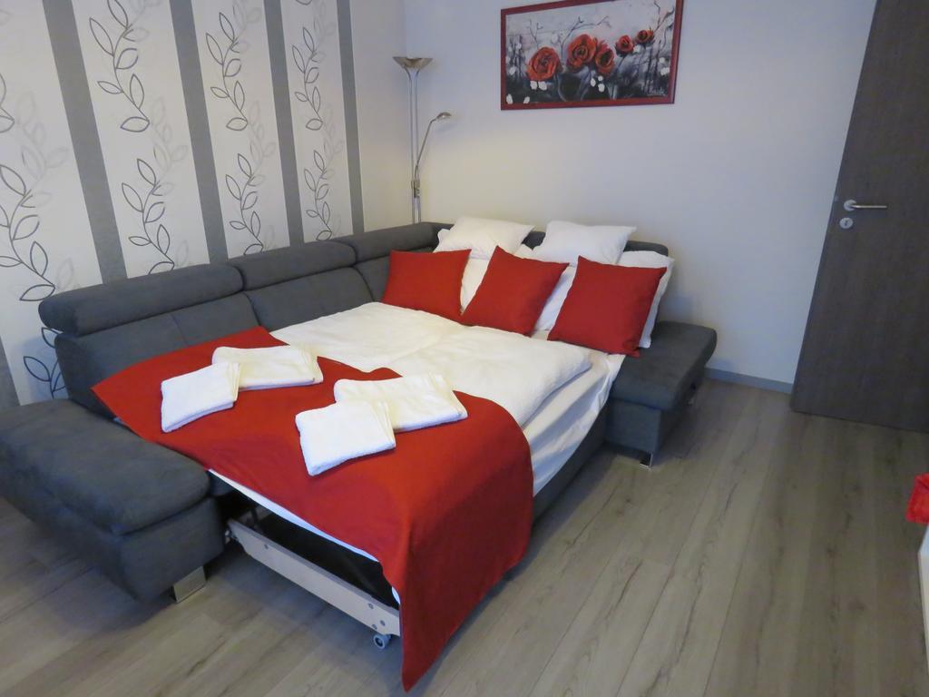 Szofi Apartman Хайдусобосло Экстерьер фото